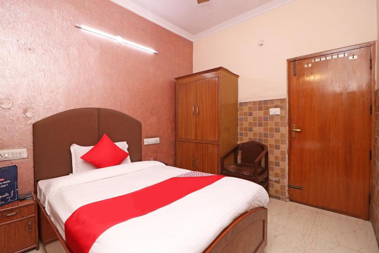 Oyo 29304 Hotel Pooja Yamunānagar Eksteriør bilde
