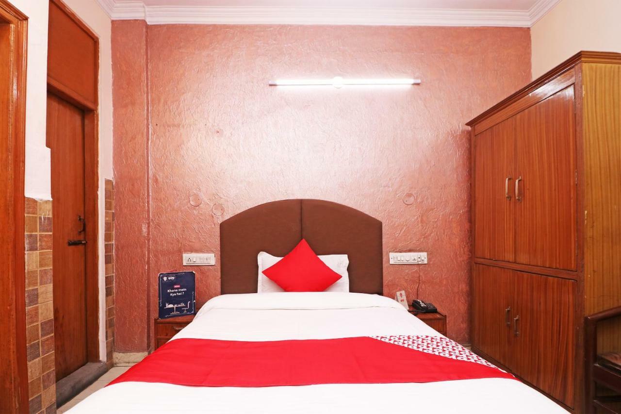 Oyo 29304 Hotel Pooja Yamunānagar Eksteriør bilde