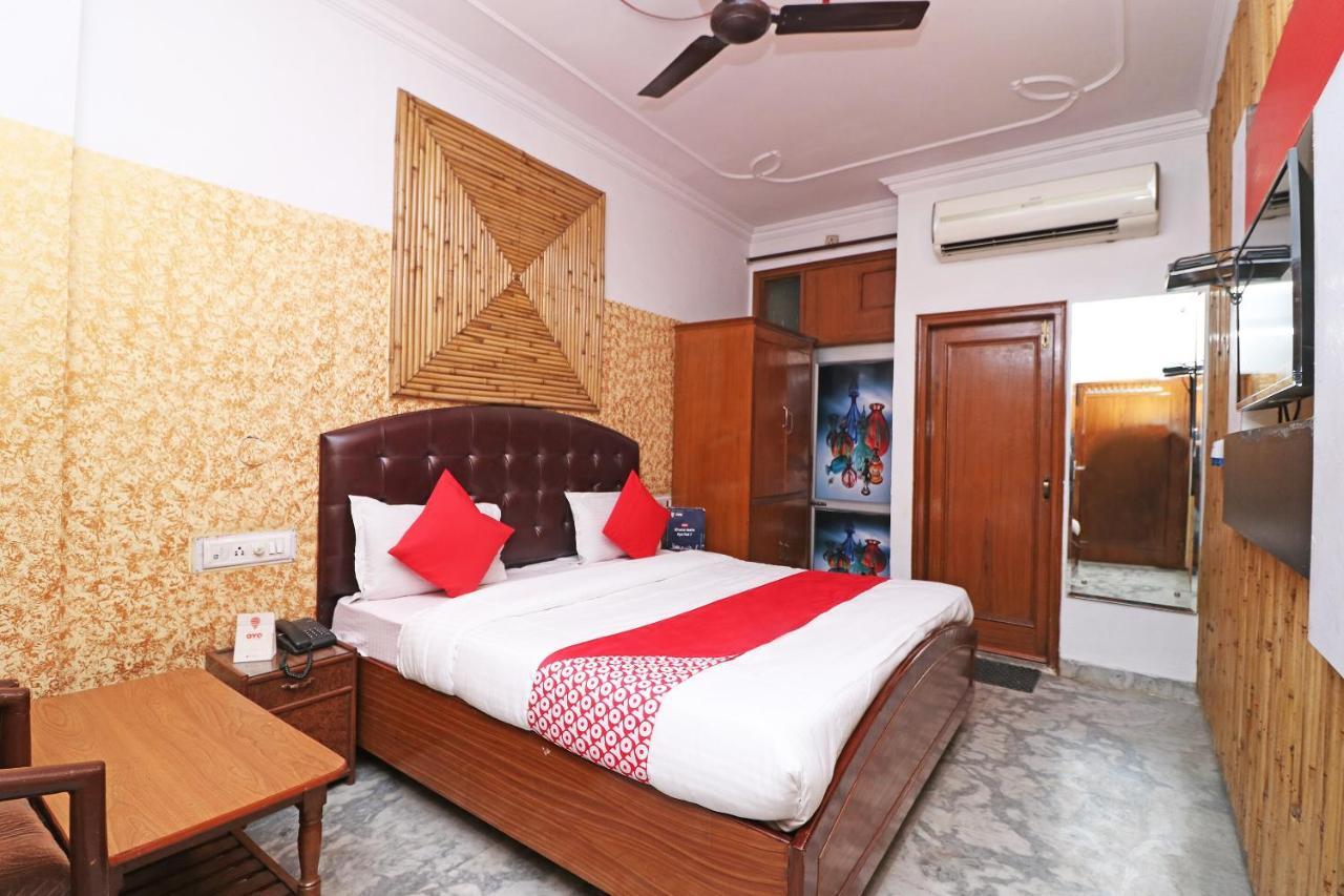 Oyo 29304 Hotel Pooja Yamunānagar Eksteriør bilde